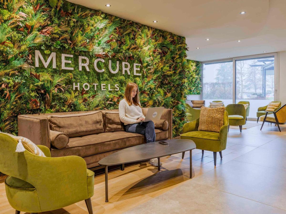 Mercure Lyon Est Villefontaine Exteriör bild