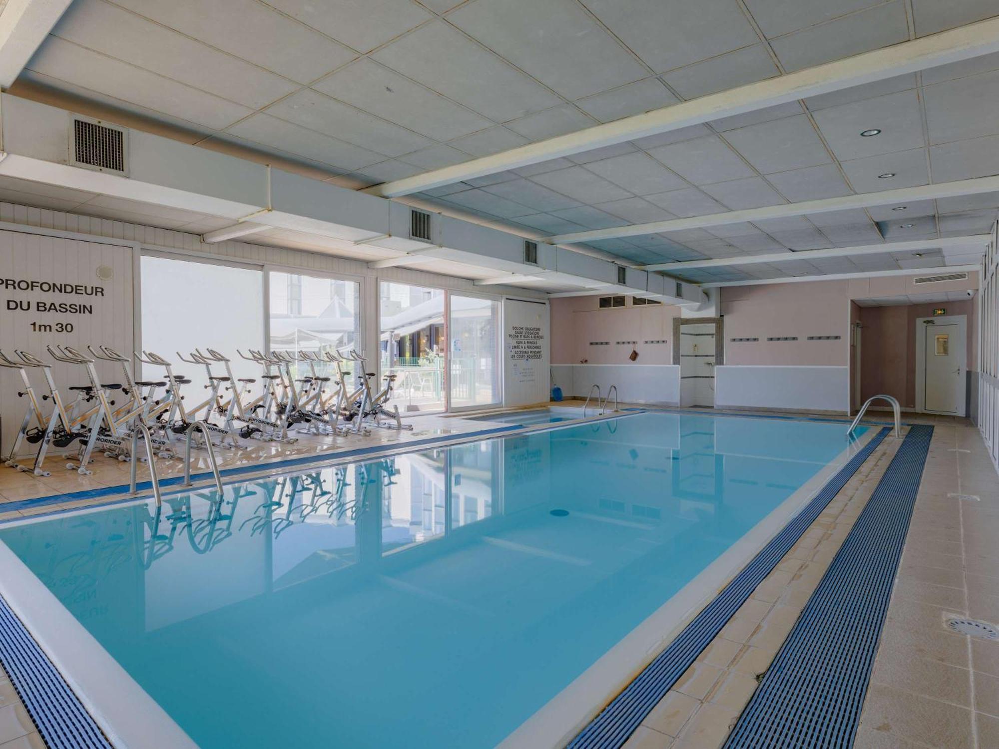 Mercure Lyon Est Villefontaine Exteriör bild