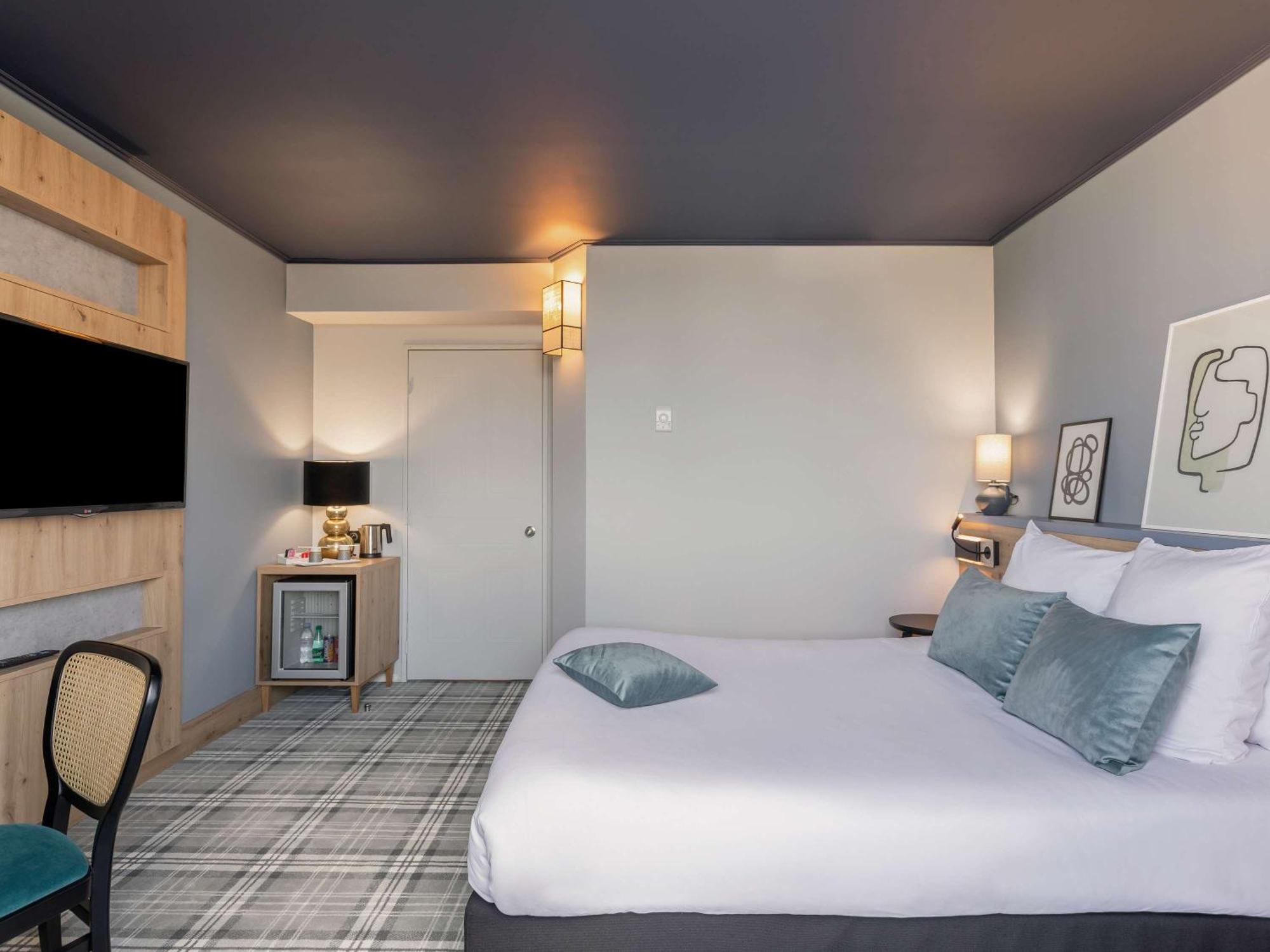 Mercure Lyon Est Villefontaine Exteriör bild